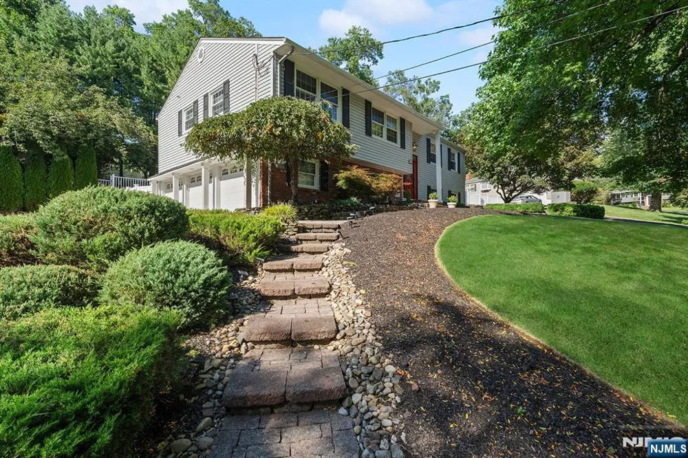 73 Brandon Avenue Wayne, NJ 07470