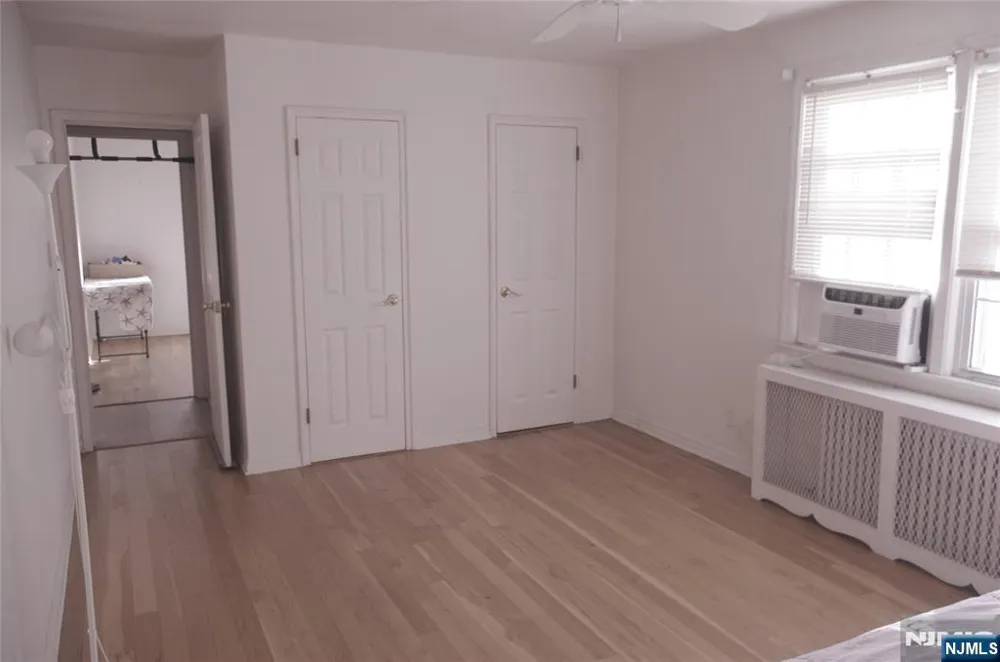 129 River Drive B Elmwood Park, NJ 07407