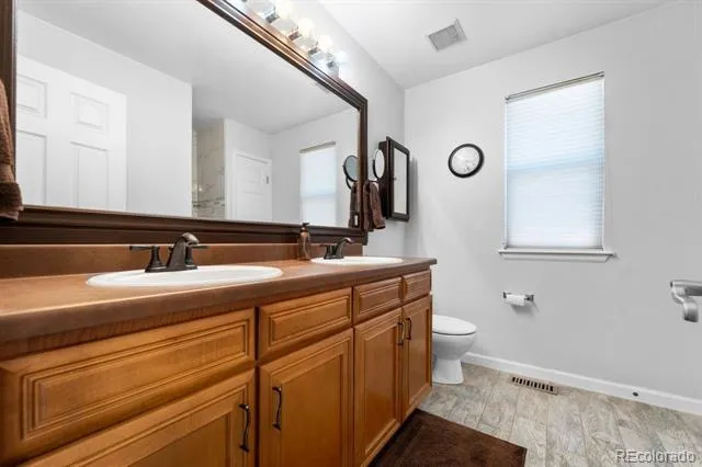 325 Stonehaven Street Circle Dacono, CO 80514