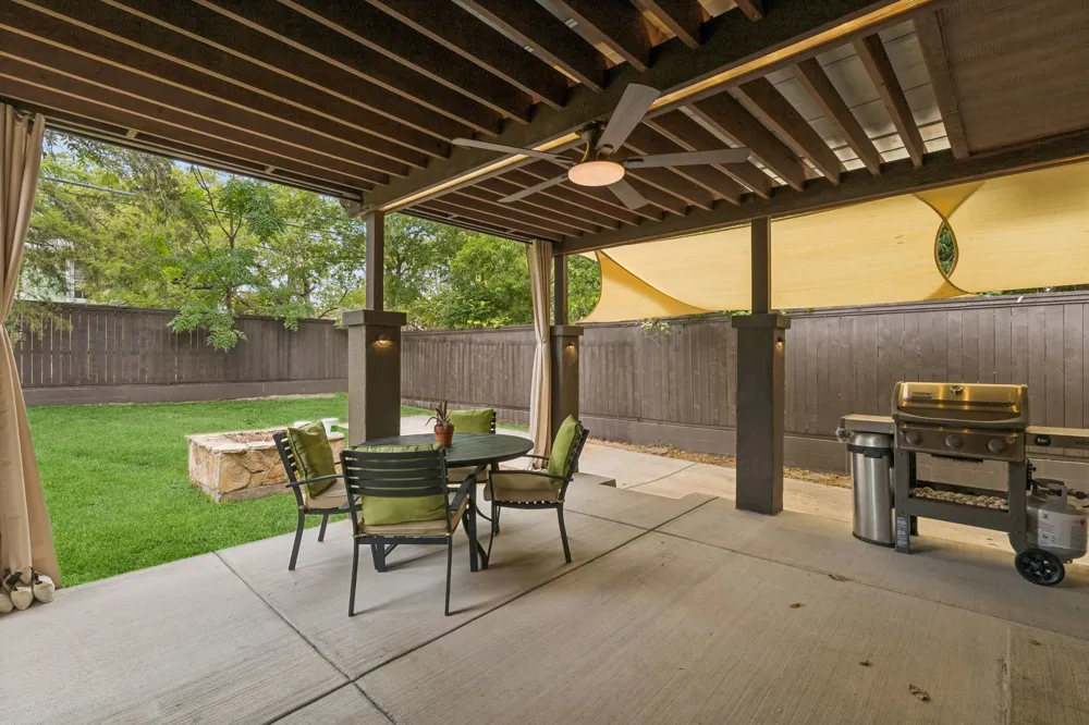 1011 Woodlawn Avenue Dallas, TX 75208