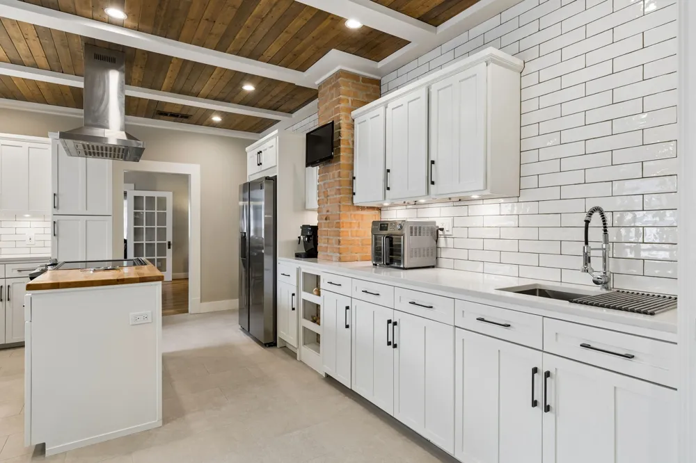1011 Woodlawn Avenue Dallas, TX 75208