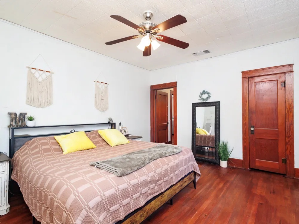 211 Nueces Street Coleman, TX 76834