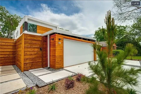 2308 Prairie Avenue