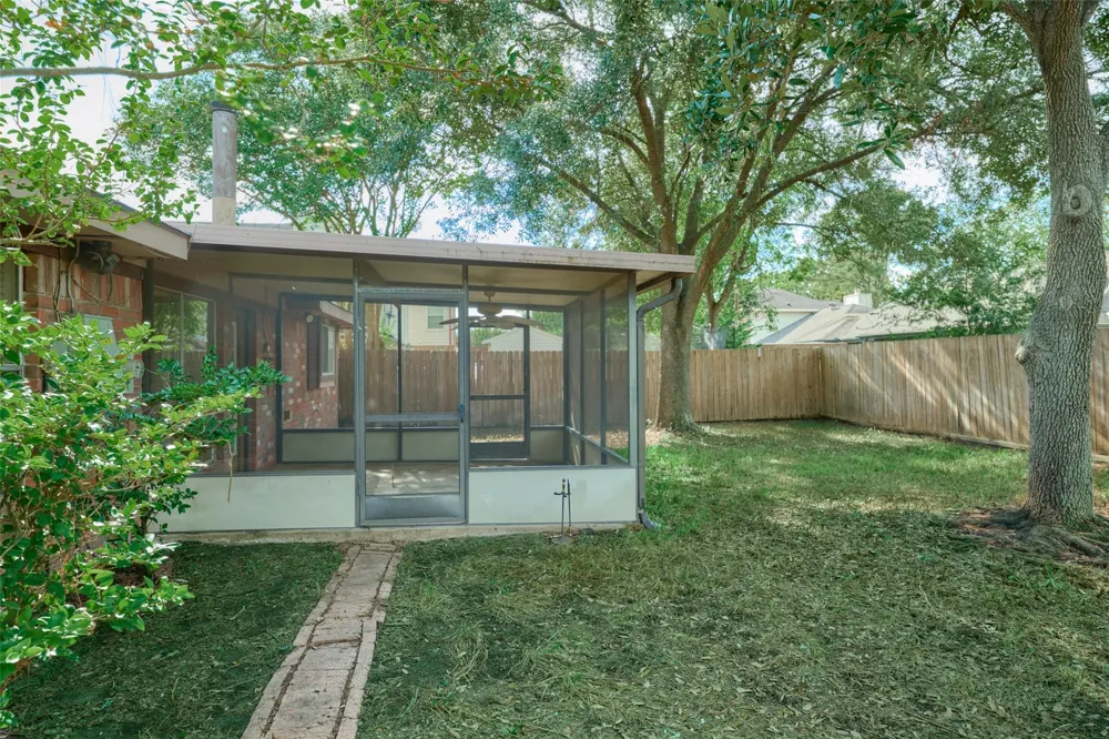 17518 Hamilwood Drive Houston, TX 77095