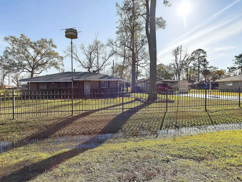 2814 Balmorhea Avenue Houston, TX 77039