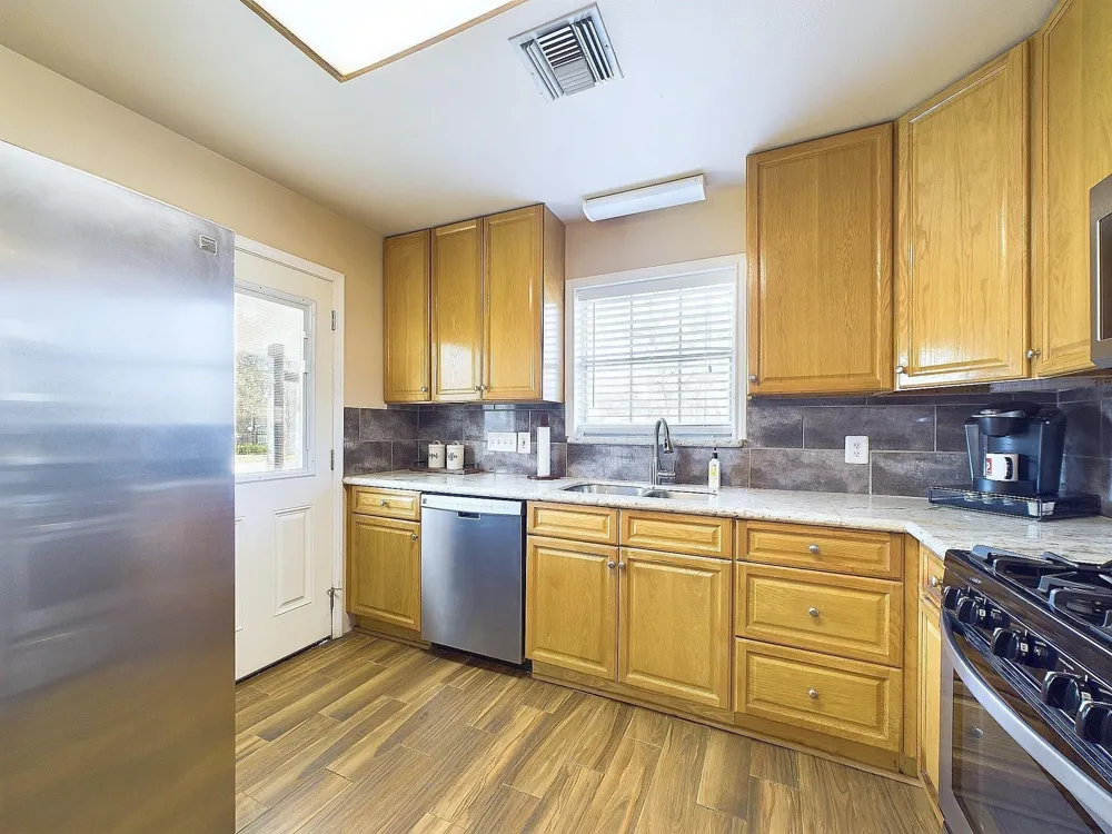 2814 Balmorhea Avenue Houston, TX 77039