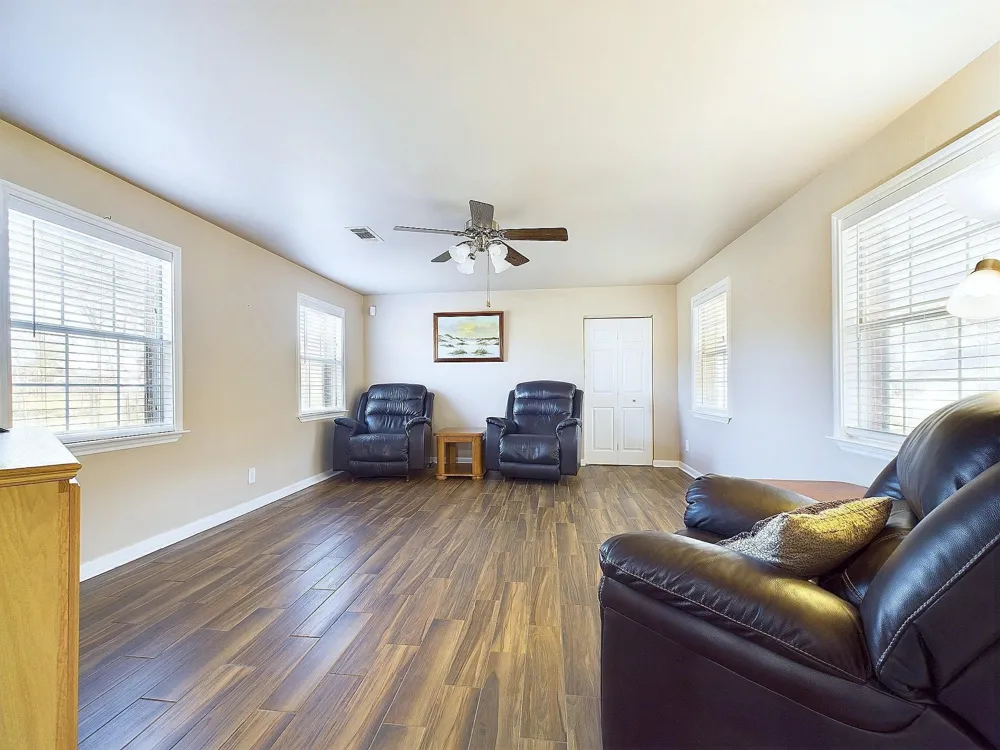 2814 Balmorhea Avenue Houston, TX 77039