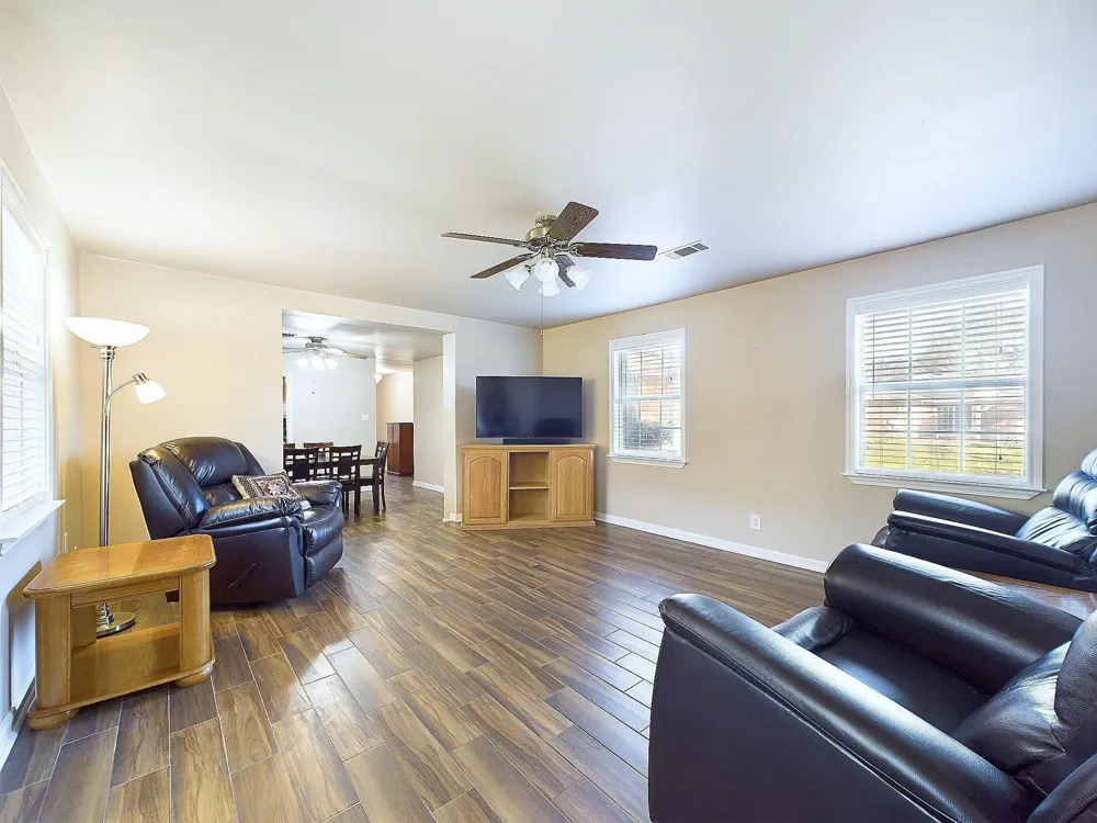 2814 Balmorhea Avenue Houston, TX 77039