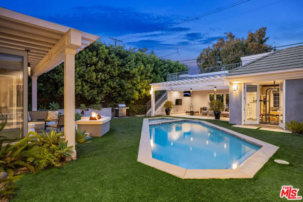 720 Crescent Drive Beverly Hills, CA 90210