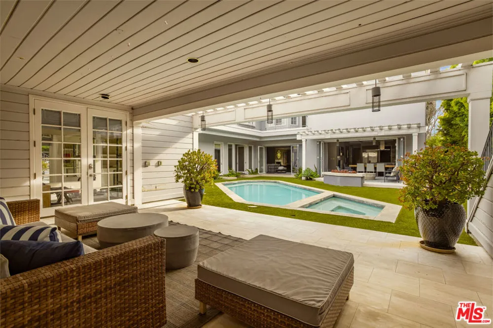 720 Crescent Drive Beverly Hills, CA 90210