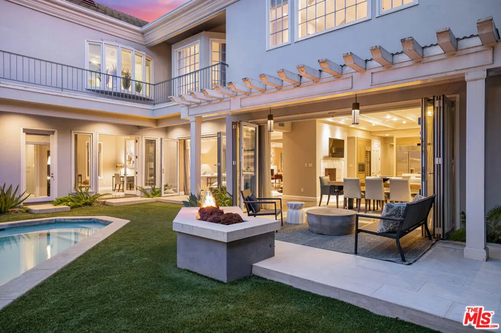 720 Crescent Drive Beverly Hills, CA 90210