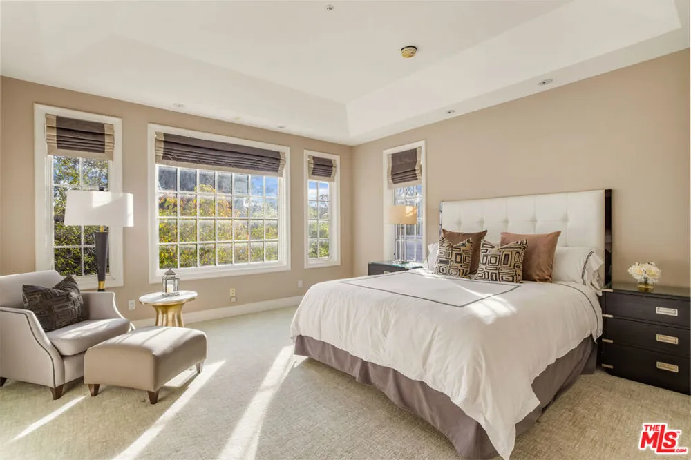 720 Crescent Drive Beverly Hills, CA 90210