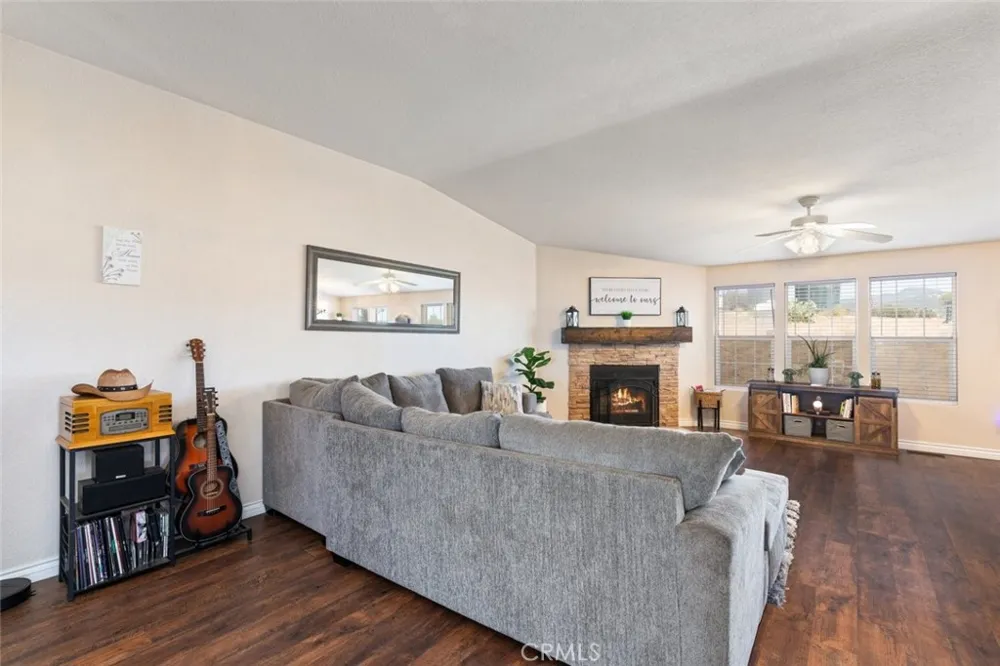 34715 Empty Saddle Hemet, CA 92544