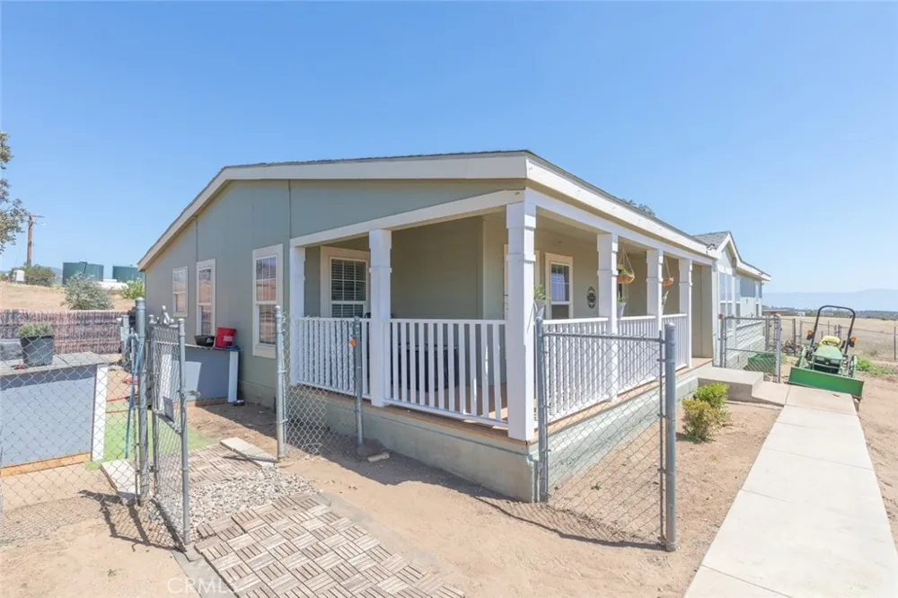34715 Empty Saddle Hemet, CA 92544