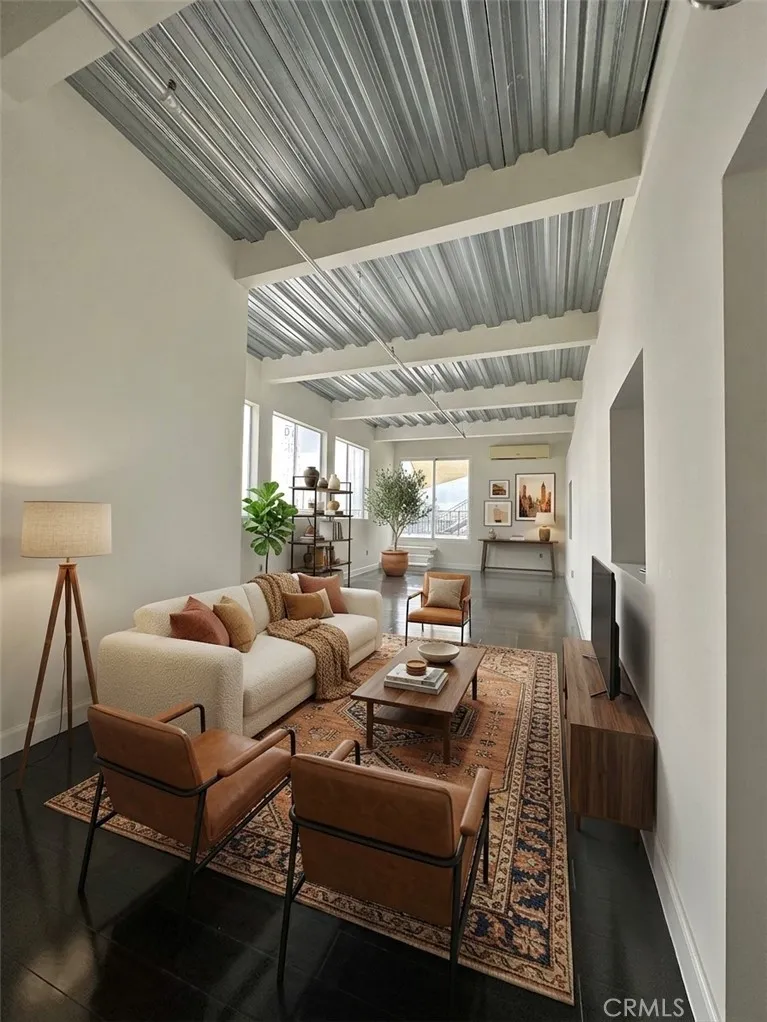 312 W 5th Street #1203 Los Angeles, CA 90013