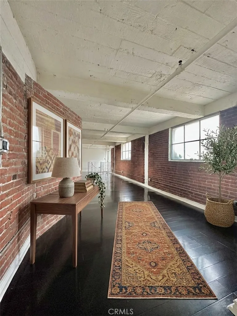 312 W 5th Street #1203 Los Angeles, CA 90013