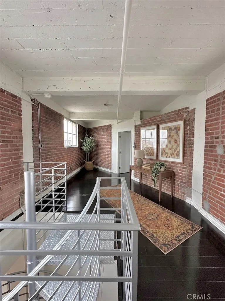 312 W 5th Street #1203 Los Angeles, CA 90013
