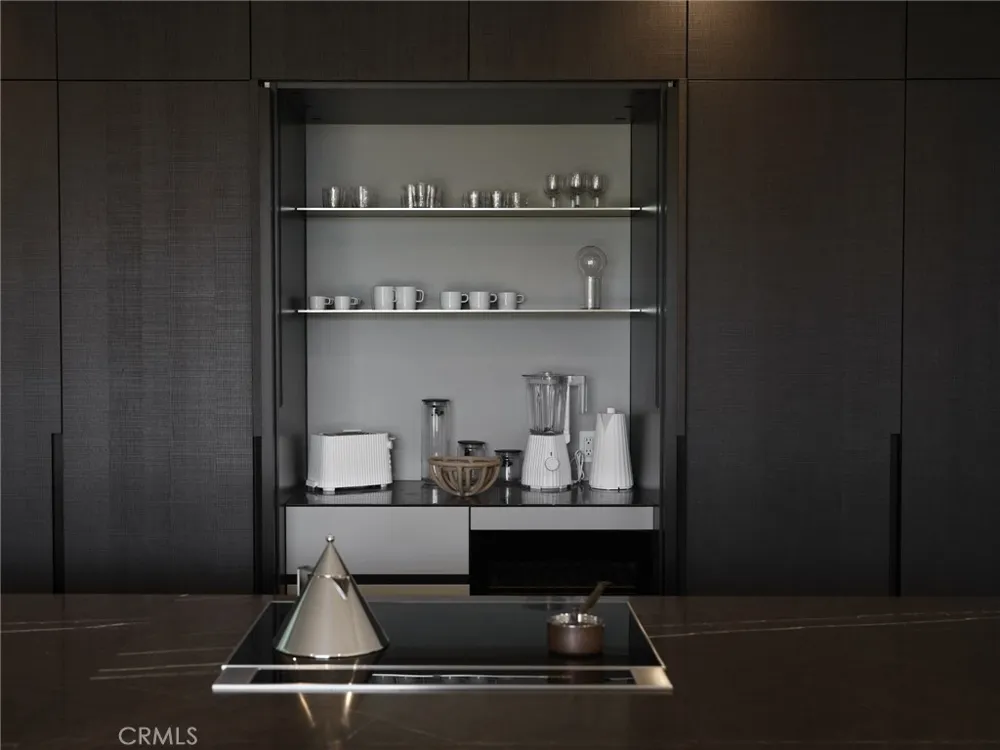 838 Kings Road #202 West Hollywood, CA 90069