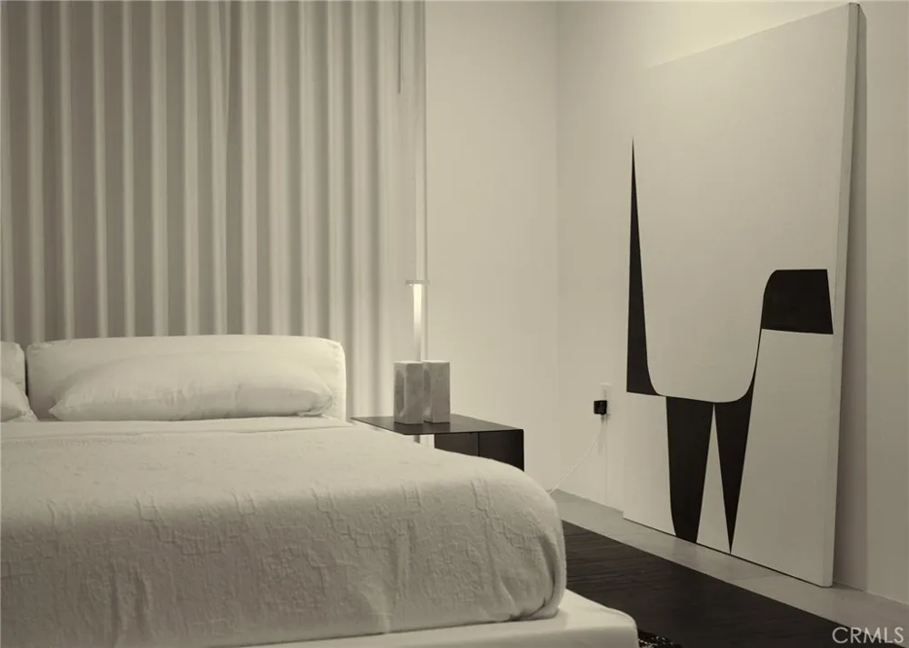 838 Kings Road #202 West Hollywood, CA 90069