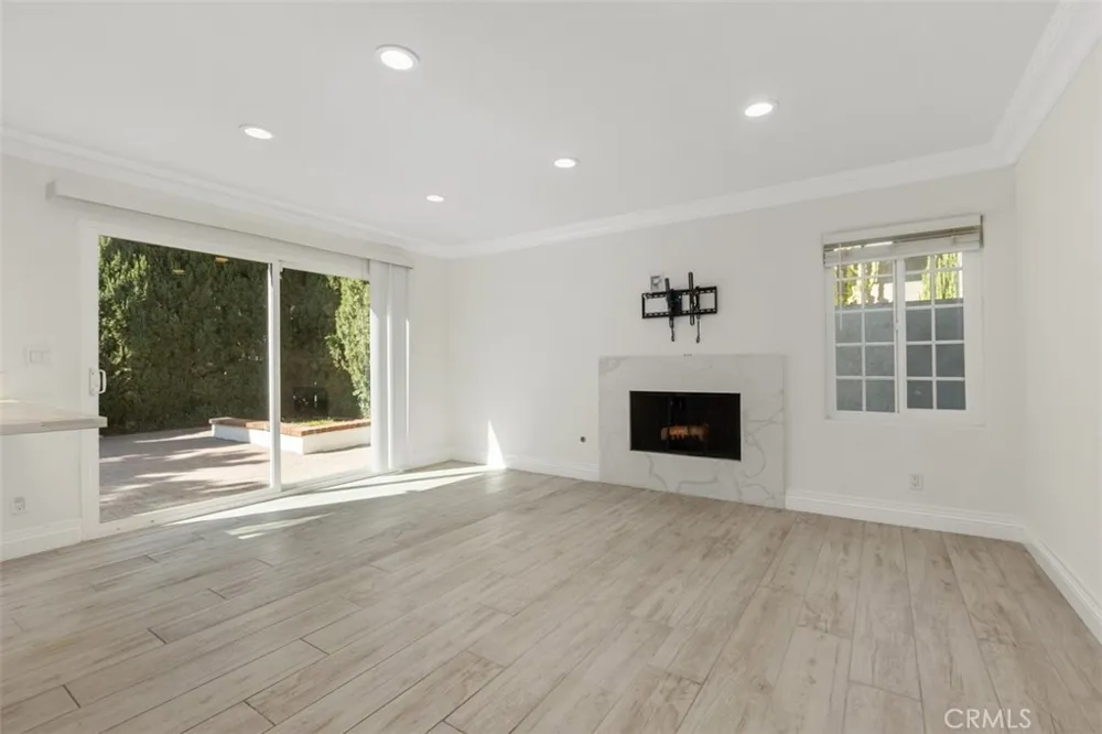4 Rockwren Irvine, CA 92604