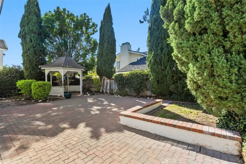 4 Rockwren Irvine, CA 92604
