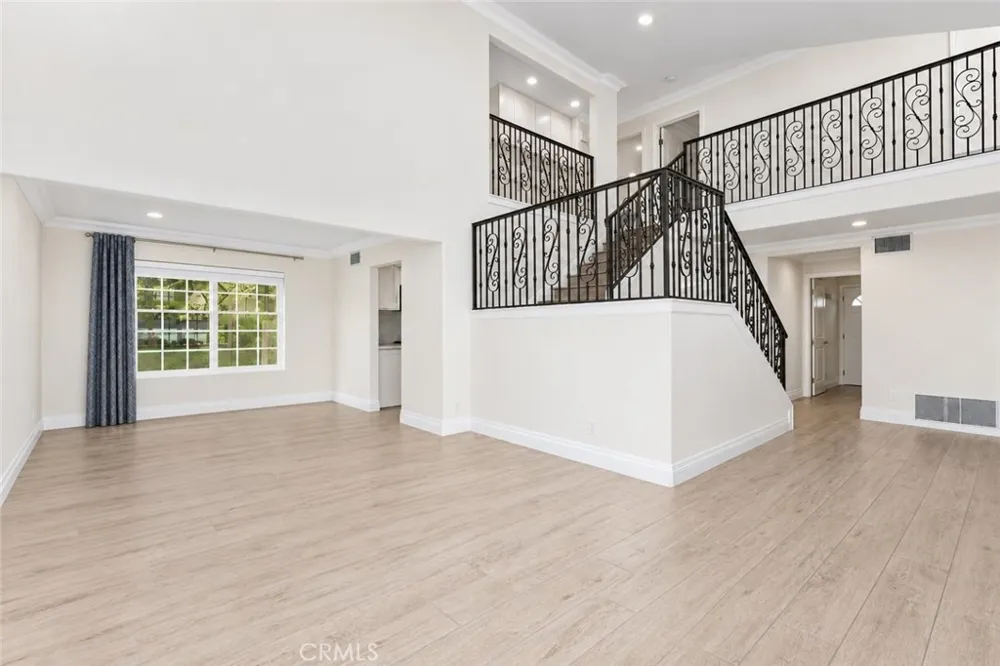 4 Rockwren Irvine, CA 92604