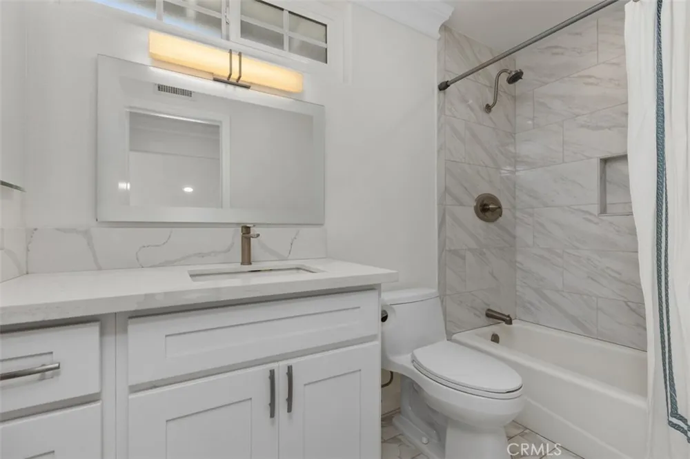 4 Rockwren Irvine, CA 92604