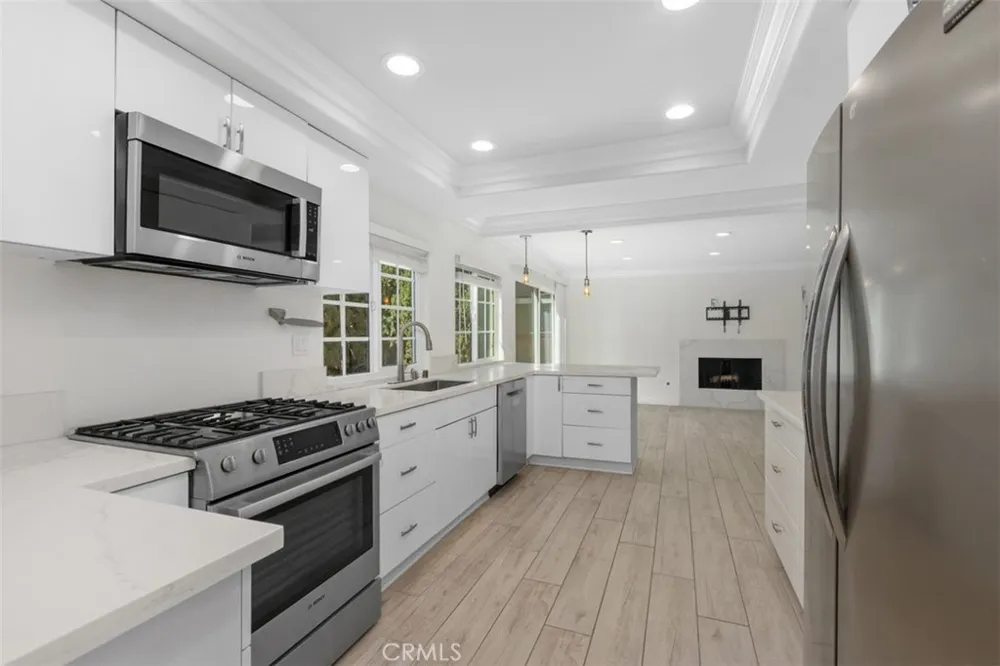 4 Rockwren Irvine, CA 92604