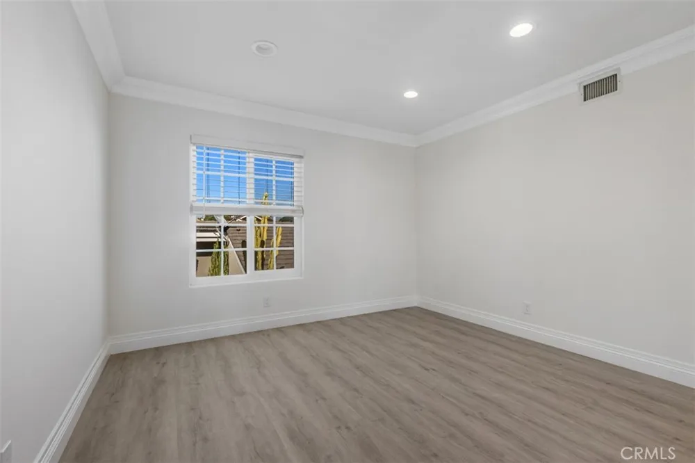 4 Rockwren Irvine, CA 92604