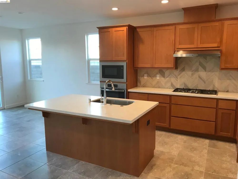 739 JENNIFER STREET Brentwood, CA 94513