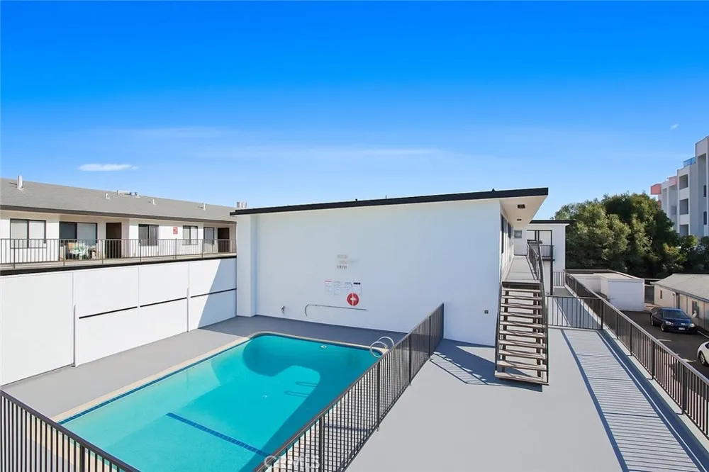14110 Yukon Hawthorne, CA 90250
