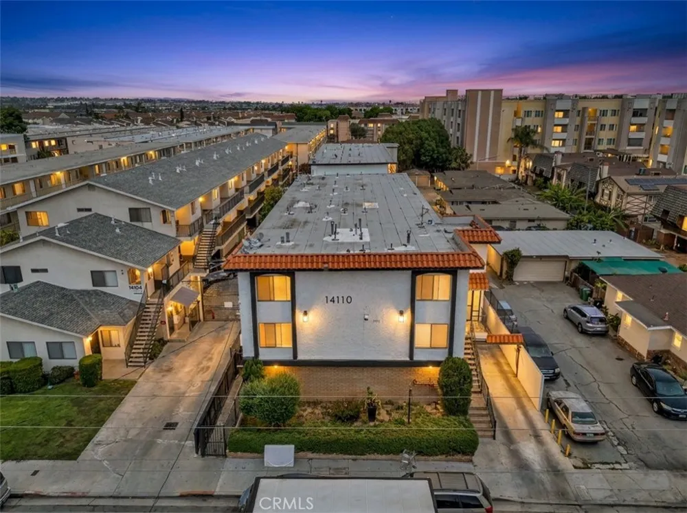 14110 Yukon Hawthorne, CA 90250