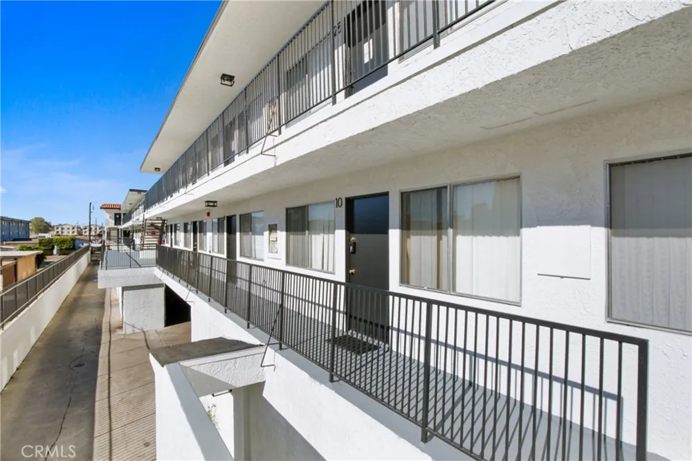 14110 Yukon Hawthorne, CA 90250