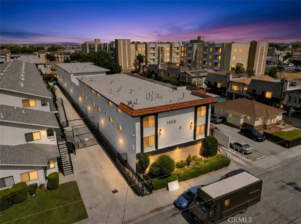14110 Yukon Hawthorne, CA 90250