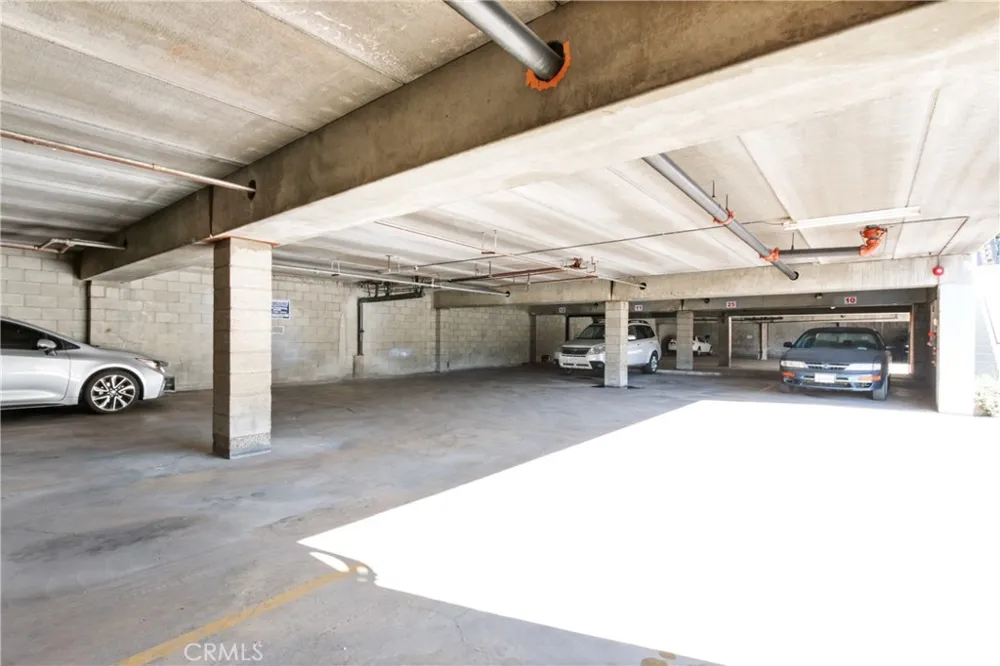 14110 Yukon Hawthorne, CA 90250