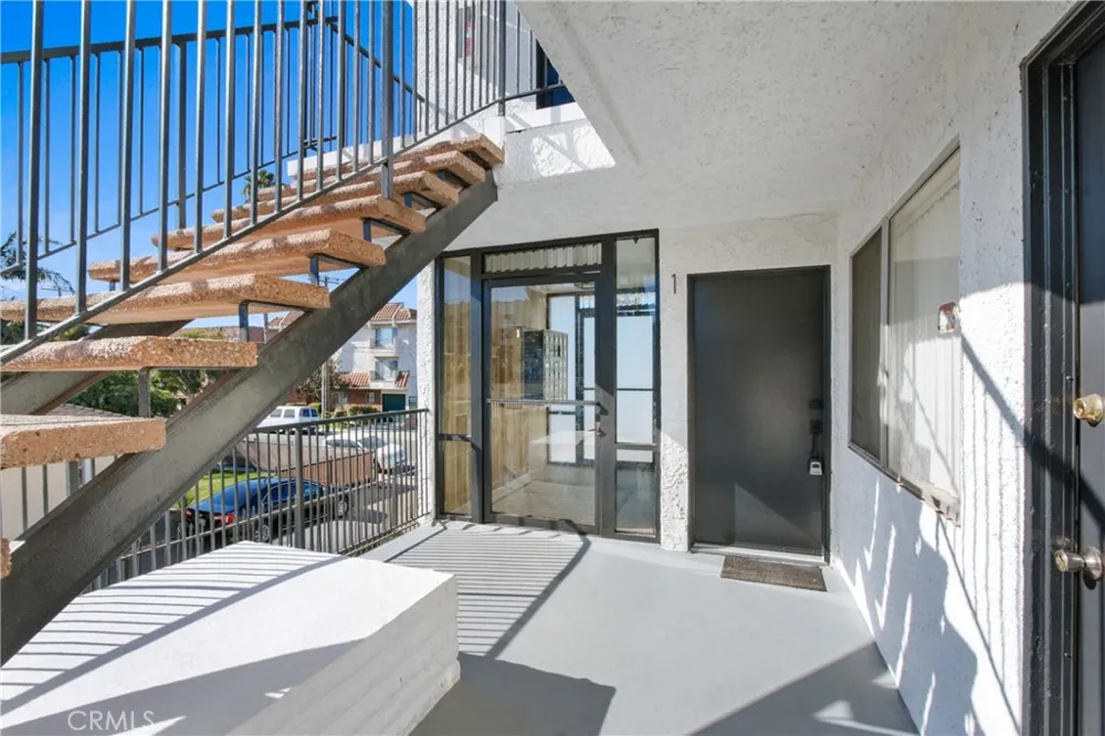 14110 Yukon Hawthorne, CA 90250