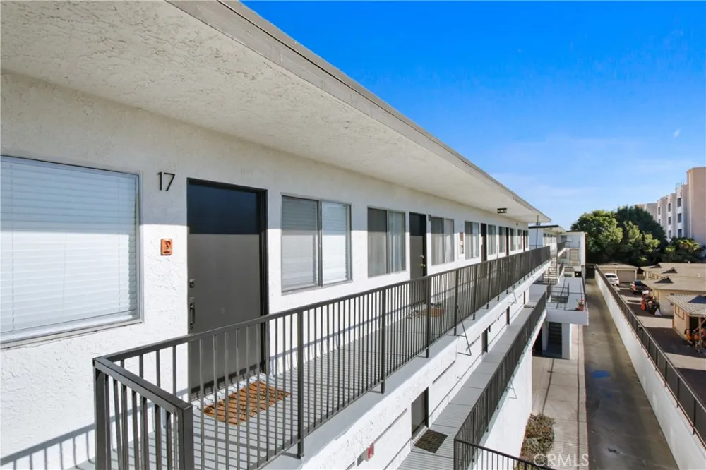 14110 Yukon Hawthorne, CA 90250