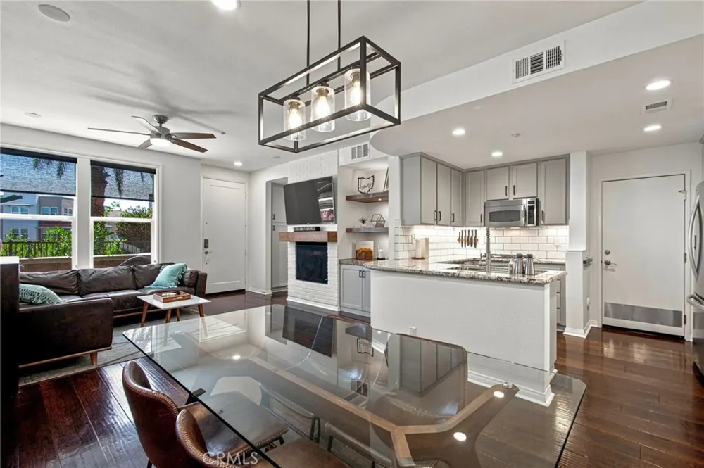 12 Midtown Aliso Viejo, CA 92656