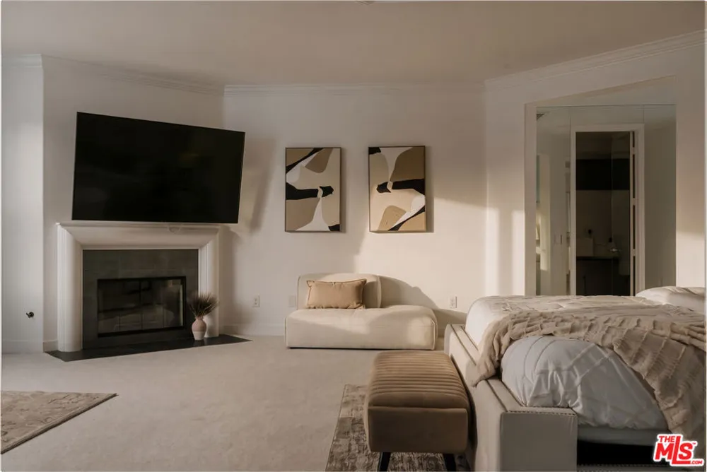 5474 Amber Circle Calabasas, CA 91302