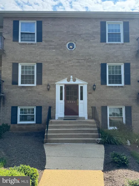 3991 LYNDHURST DRIVE #204