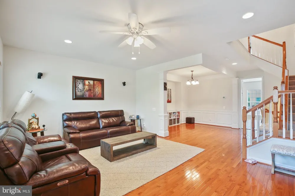 25501 AMBER GATE TERRACE Chantilly, VA 20152