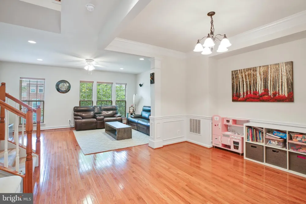 25501 AMBER GATE TERRACE Chantilly, VA 20152