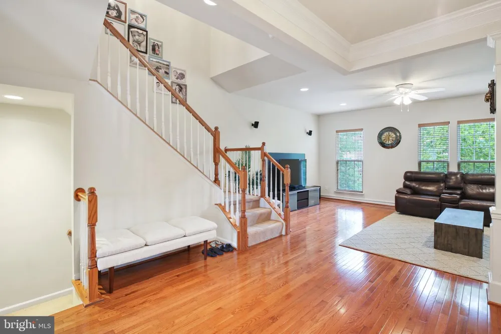 25501 AMBER GATE TERRACE Chantilly, VA 20152