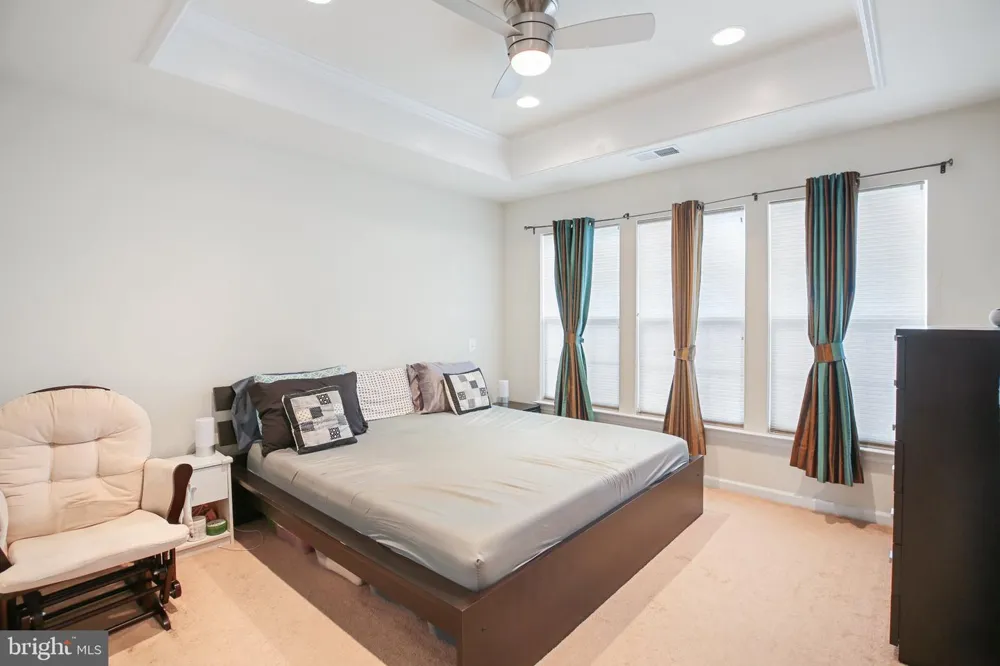 25501 AMBER GATE TERRACE Chantilly, VA 20152