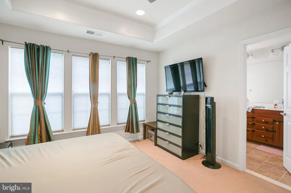 25501 AMBER GATE TERRACE Chantilly, VA 20152