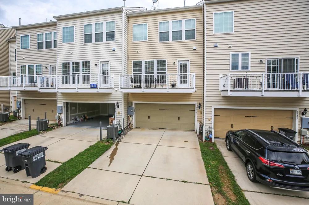 25501 AMBER GATE TERRACE Chantilly, VA 20152