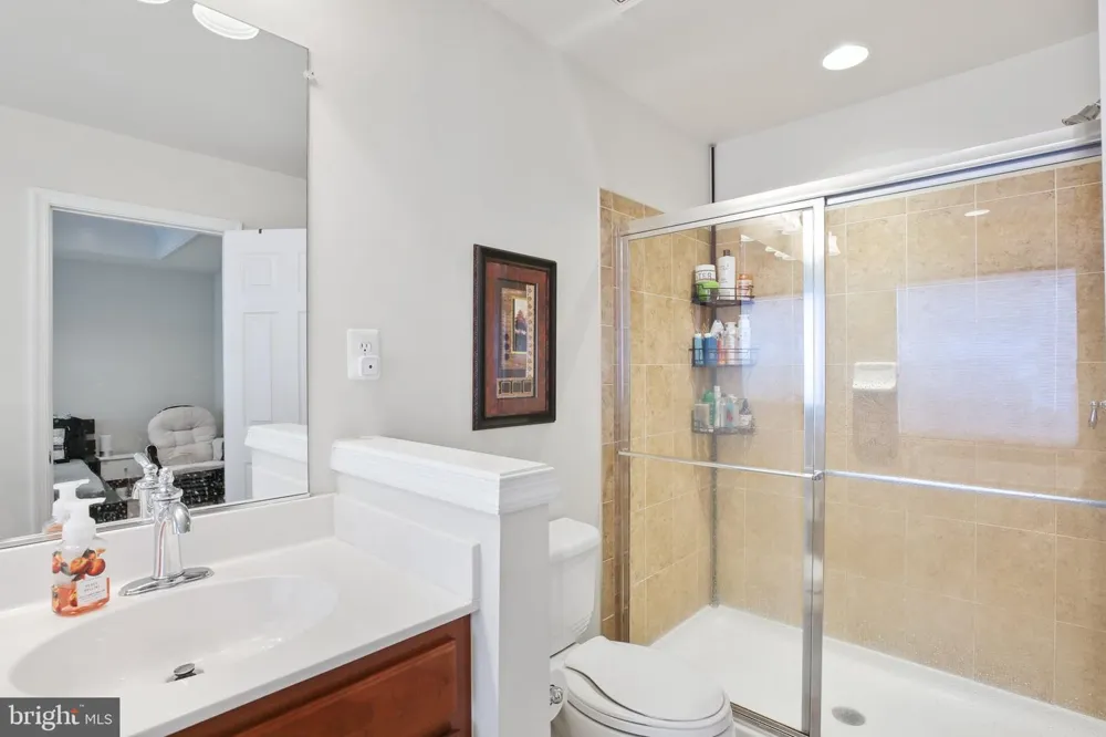 25501 AMBER GATE TERRACE Chantilly, VA 20152