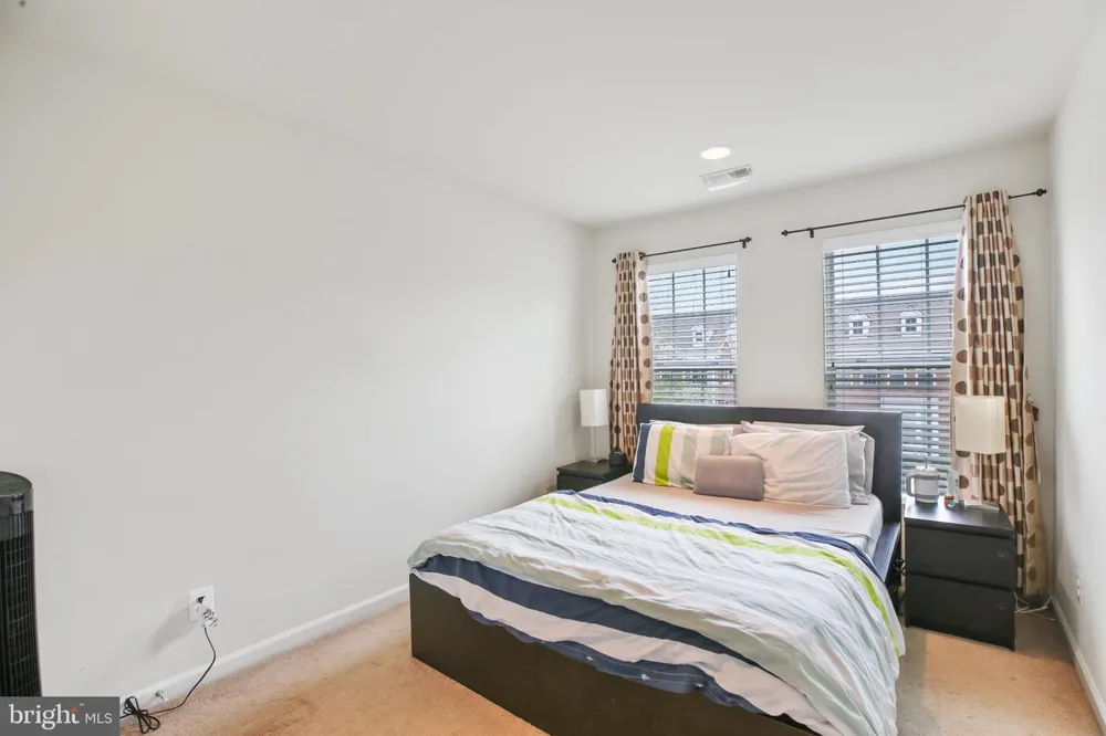 25501 AMBER GATE TERRACE Chantilly, VA 20152