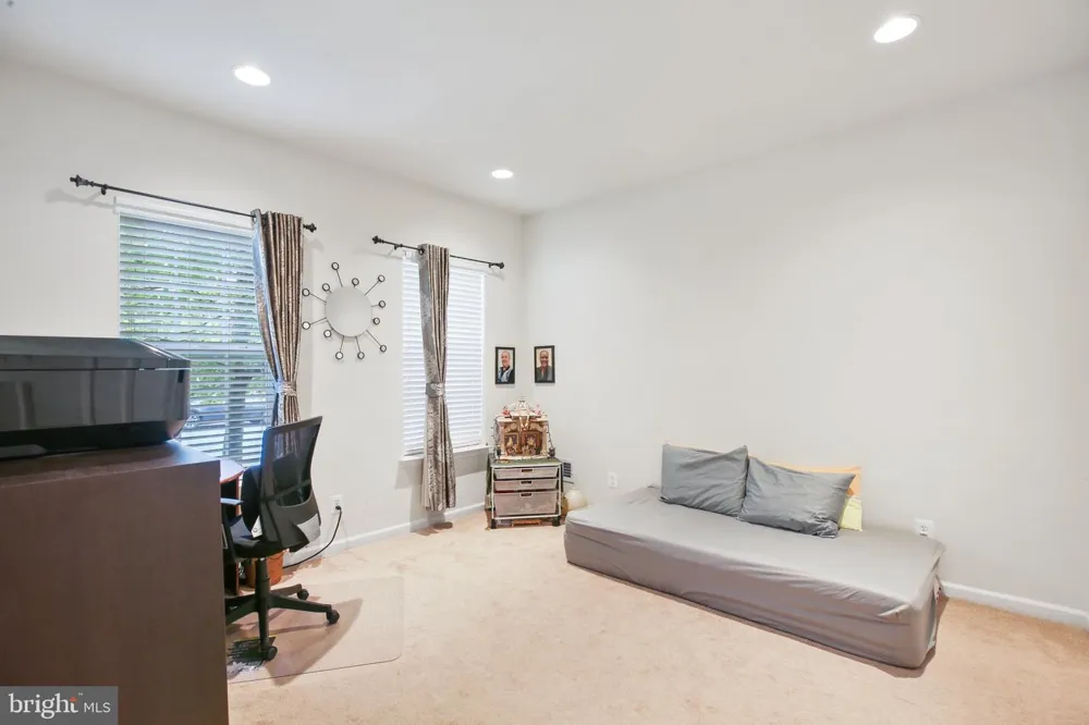 25501 AMBER GATE TERRACE Chantilly, VA 20152