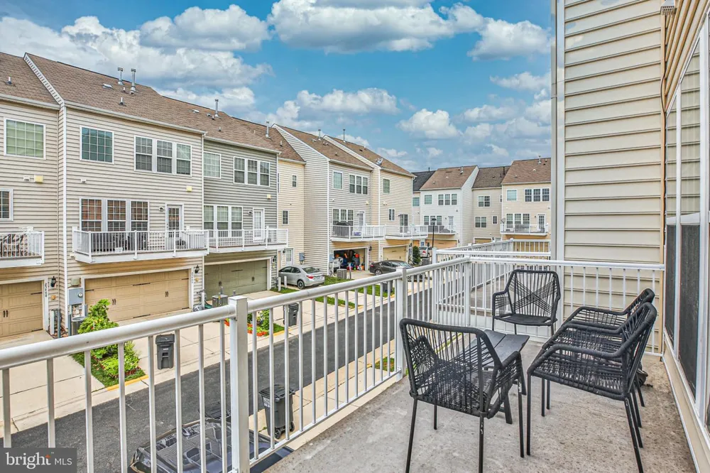 25501 AMBER GATE TERRACE Chantilly, VA 20152